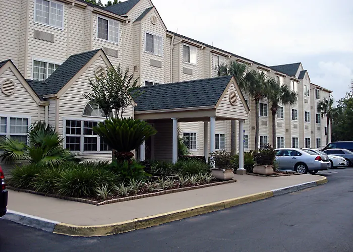Hometown Inn & Suites Jacksonville Butler Blvd./Southpoint
