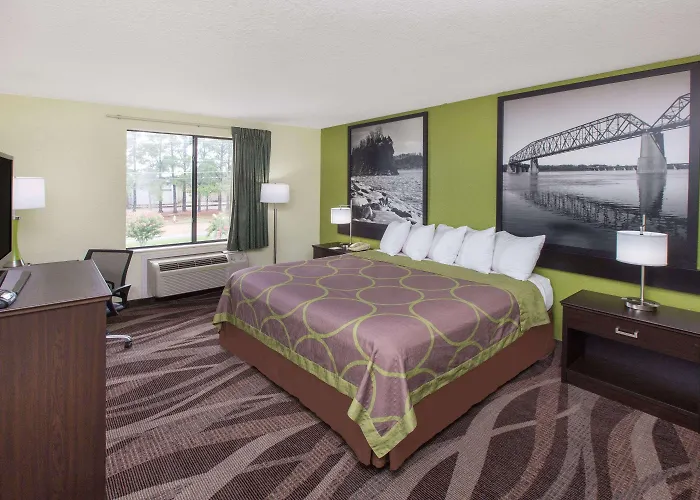 Super 8 By Wyndham Southaven Motel