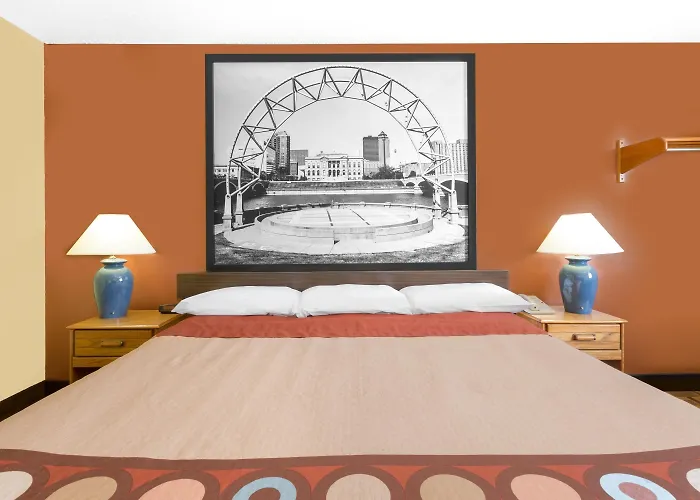 Super 8 By Wyndham Boone Motel