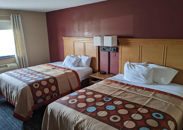 Super 8 By Wyndham Baxter/Brainerd Area Hotel