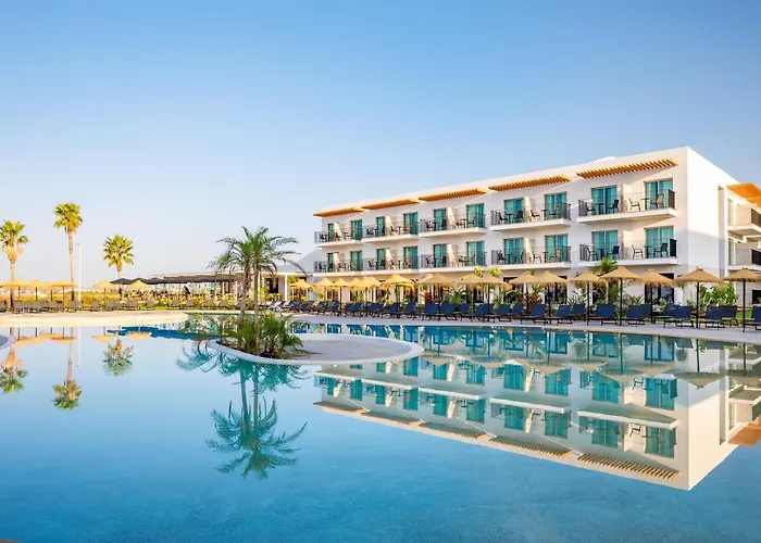 Cabanas De Tavira Hotels