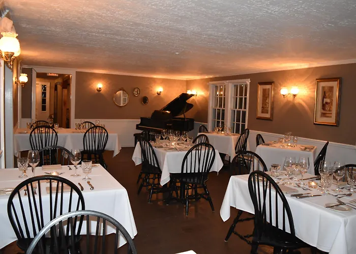 The Lincoln Inn & Restaurant At The Covered Bridge Woodstock