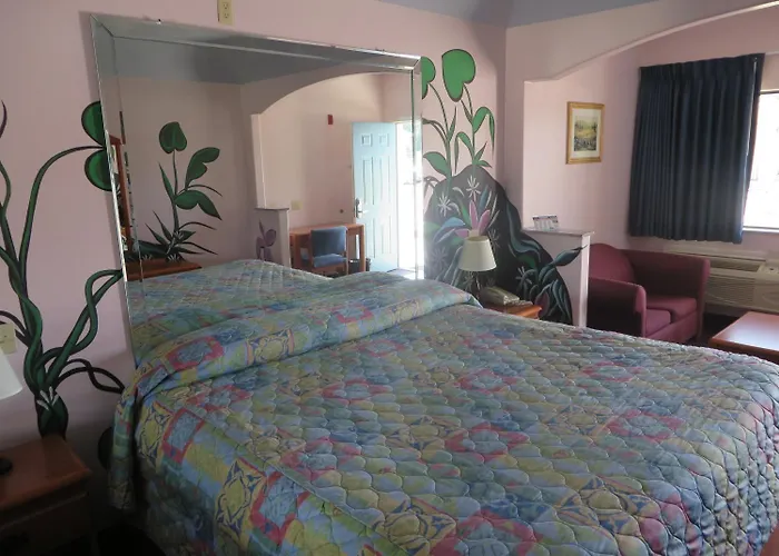 Travelers Inn And Suites Liberty