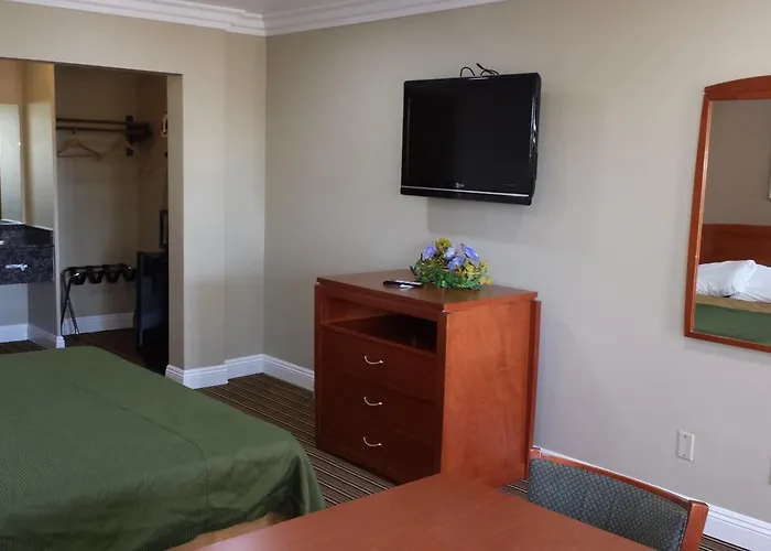 Regency Hotel - Moreno Valley