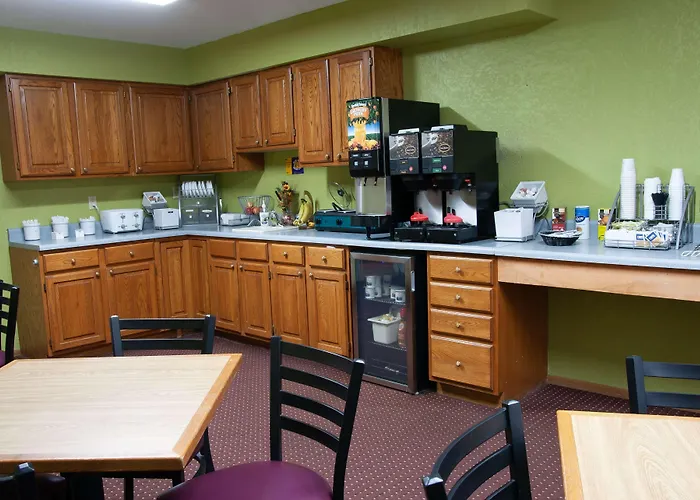 Super 8 By Wyndham Arkansas City Ks