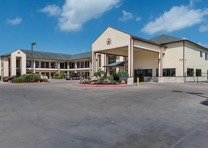 Quality Inn & Suites Victoria South