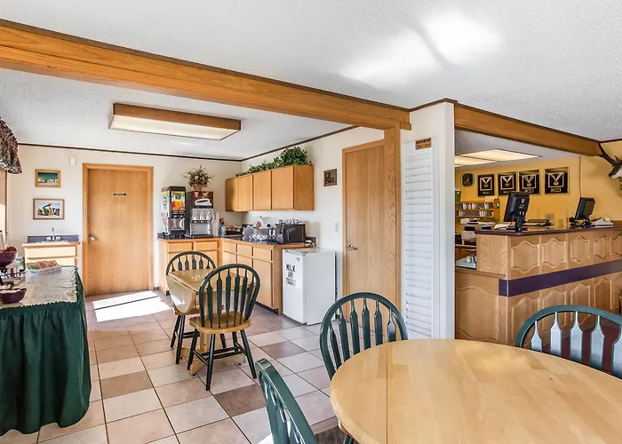 Rodeway Inn Pronghorn Lodge Lander