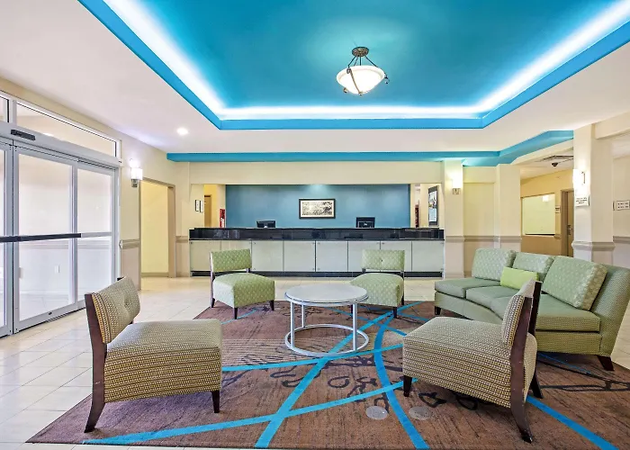 La Quinta By Wyndham Corpus Christi Airport Hotel
