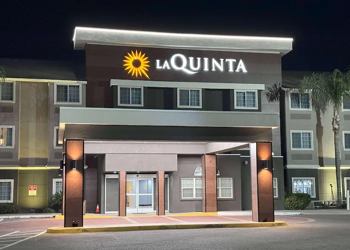 La Quinta By Wyndham Tulare Hotel