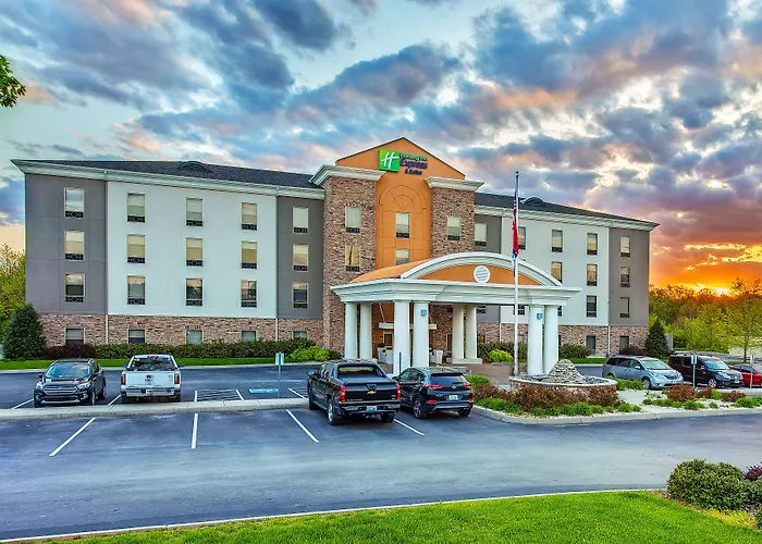 Holiday Inn Express & Suites Morristown By Ihg