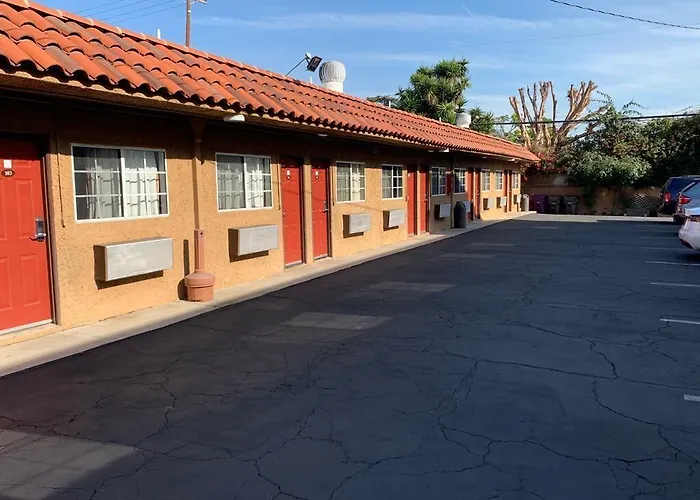 Uptown Inn Long Beach