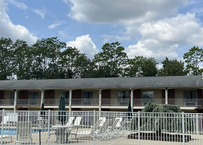 Crystal Inn Eatontown