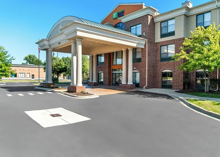 Holiday Inn Express & Suites Detroit - Novi By Ihg