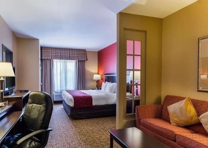 Spark By Hilton Pearland