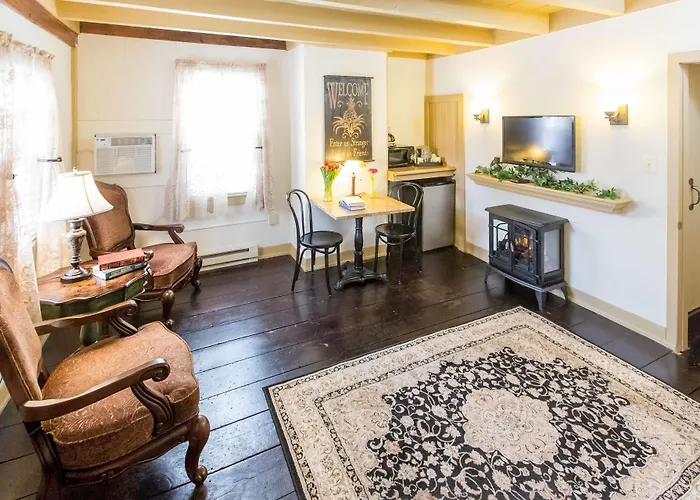 Colonial Inn Smithville