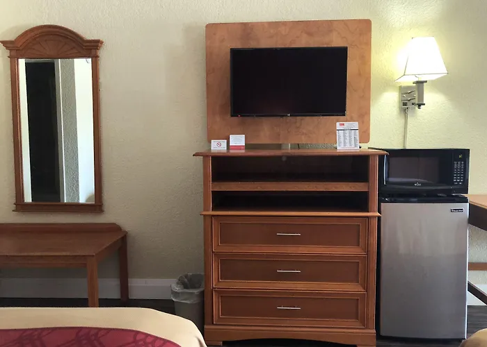 Econo Lodge Pine Bluff