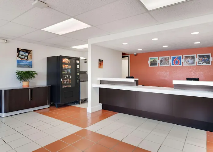Motel 6-Youngstown, Oh
