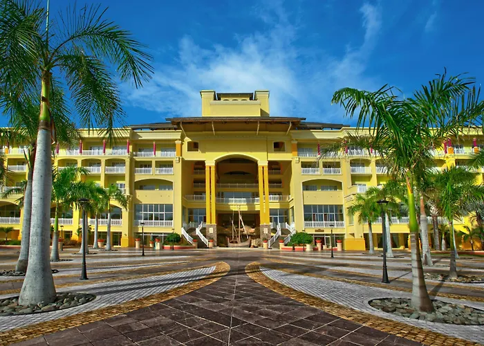 Frigate Bay Hotels