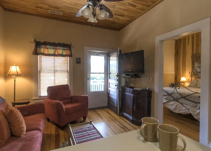 Calhoun House Inn & Suites Bryson City