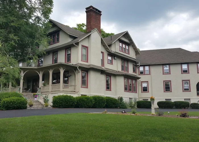 The Inn At Ragged Edge Chambersburg