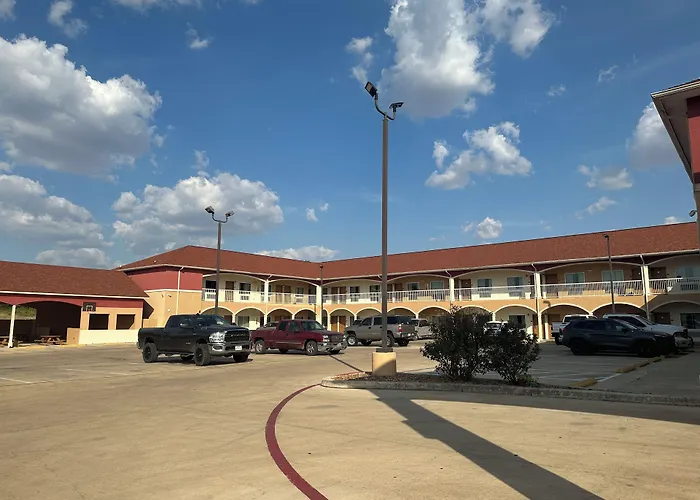 Executive Inn & Suites Floresville
