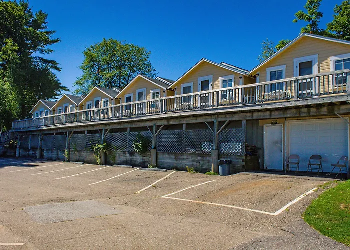 Half Moon Motel & Cottages Weirs Beach