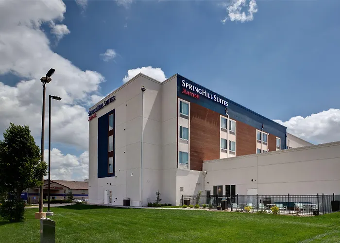 Springhill Suites By Marriott Wichita Airport