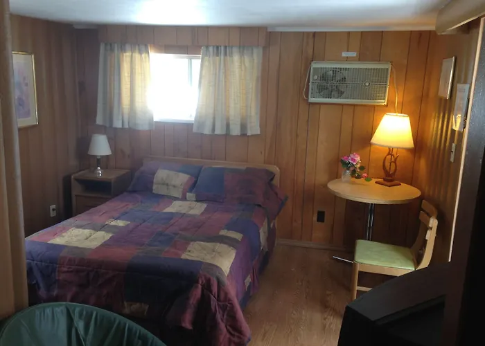 Amber Lantern Motel Lake George