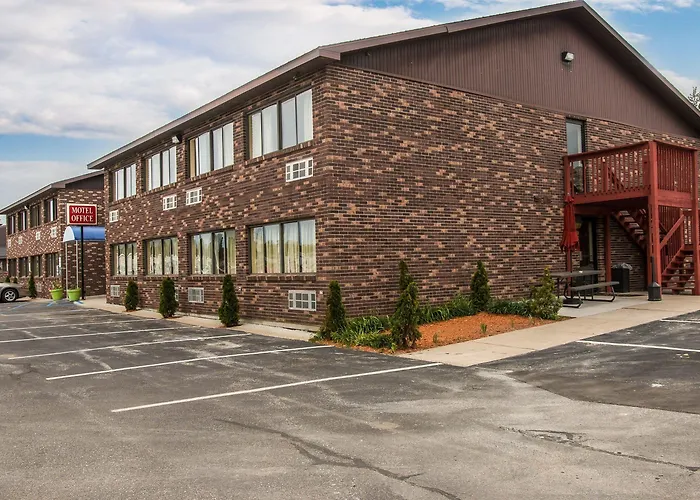 Rodeway Inn Muskegon Airport Muskegon Heights