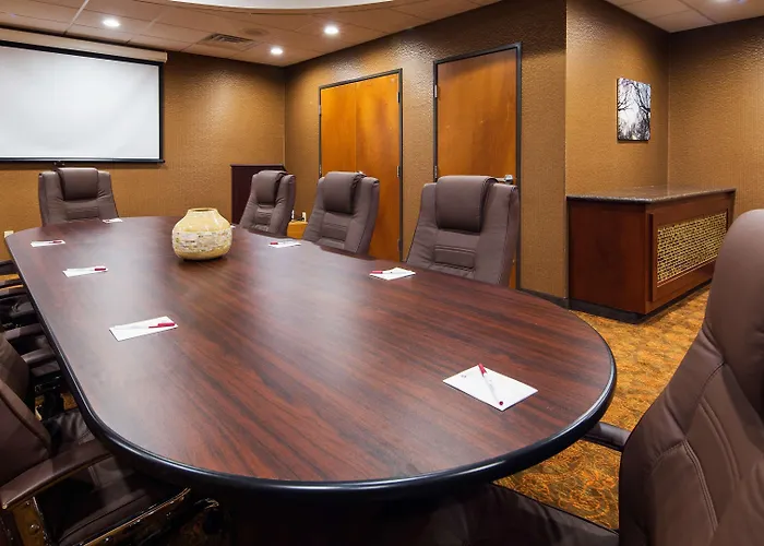 Best Western Plus Finger Lakes Inn & Suites Cortland