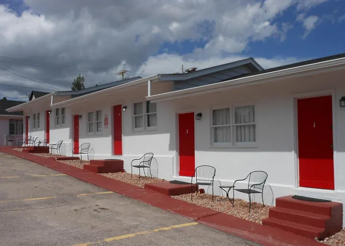 Rocket Motel Custer