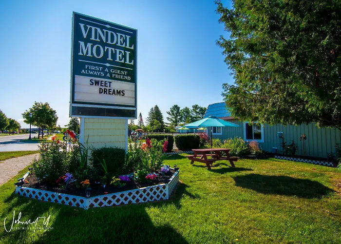 Vindel Motel Mackinaw City