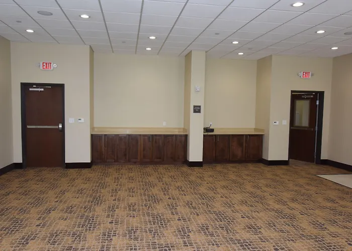 Home Away Kitchen Suites Enid