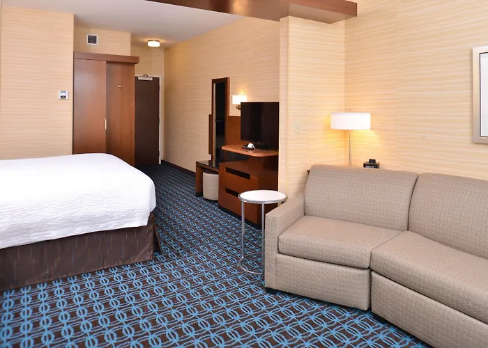 Fairfield Inn & Suites Farmington