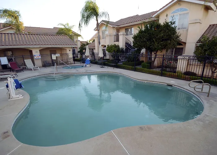 Garden Inn And Suites Fresno
