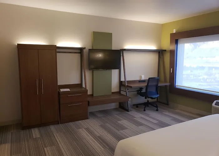 Holiday Inn Express & Suites - Brigham City - North Utah By Ihg