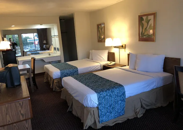 Flagship Inn Petersburg