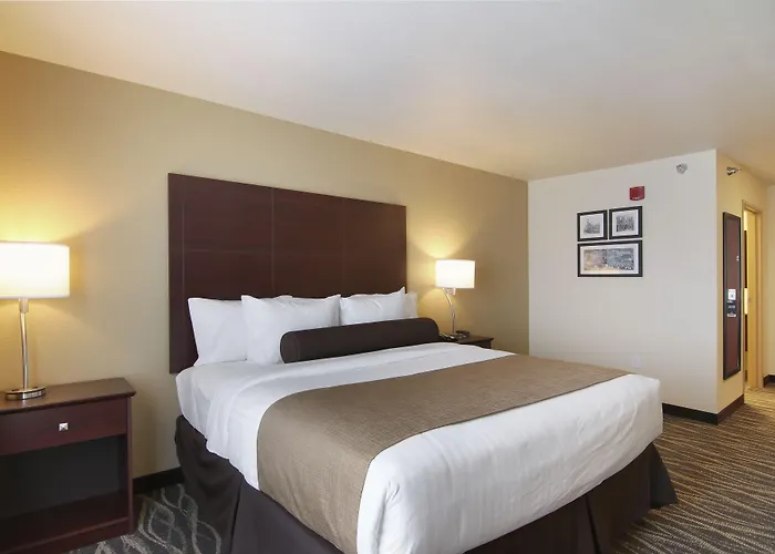 Cobblestone Inn & Suites - Menomonie/Uw-Stout