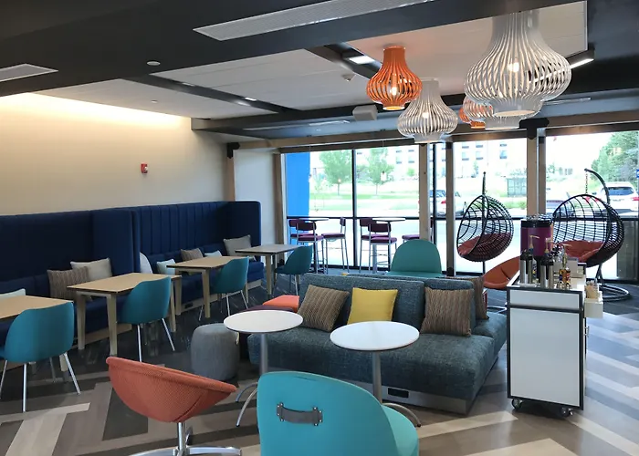 Tru By Hilton Cedar Rapids Westdale Hotel