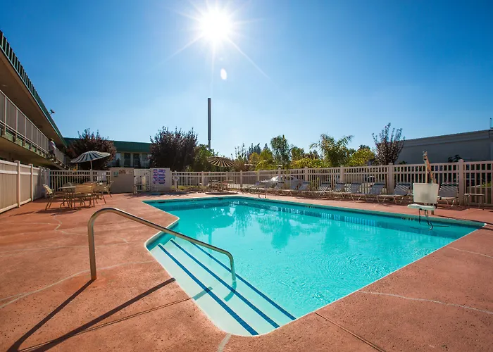 University Inn Fresno