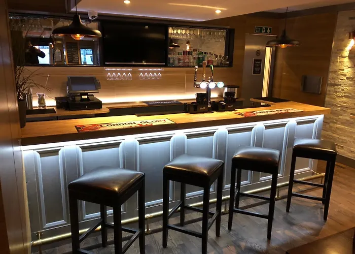 Lowestoft Hotels