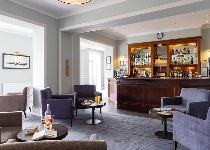Exmouth Hotels