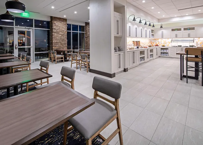 Hyatt Place Bakersfield