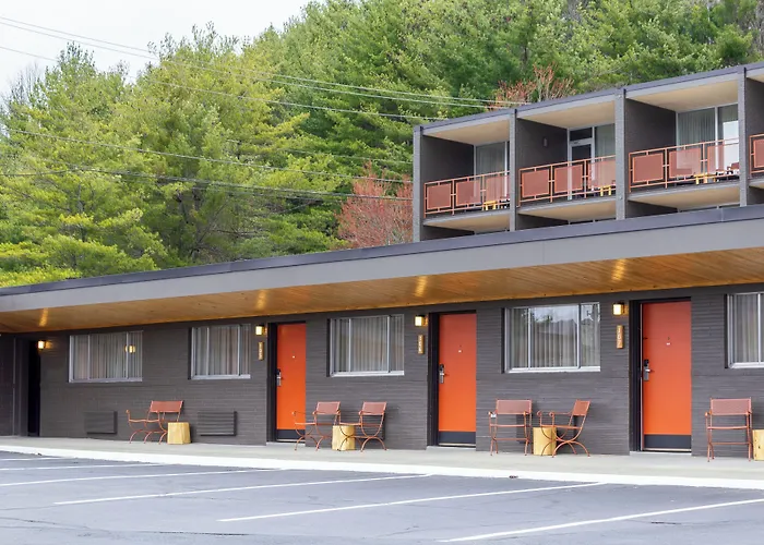Rhode'S Motor Lodge Boone