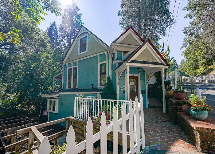 Flume'S End Bed & Breakfast Nevada City