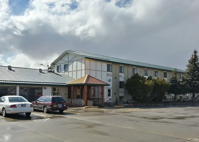 Super 8 By Wyndham Cut Bank Motel
