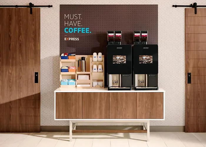 Holiday Inn Express & Suites Milton East I-10 By Ihg