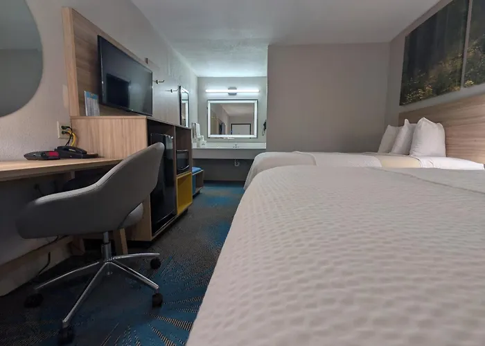 Days Inn By Wyndham Champaign/Urbana