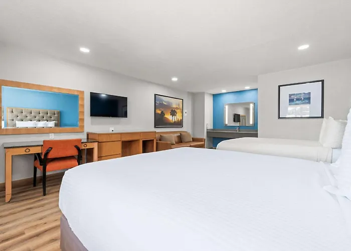 Econo Lodge Inn & Suites Sealy