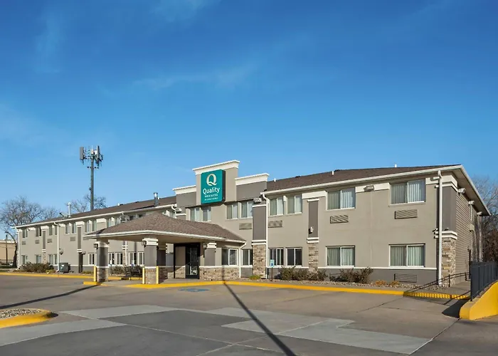Quality Inn & Suites Des Moines Airport